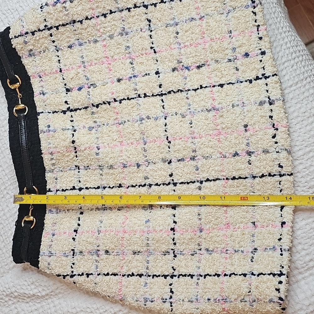 Gucci Patterned Tweed Mini Skirt in White - Picture 12 of 12